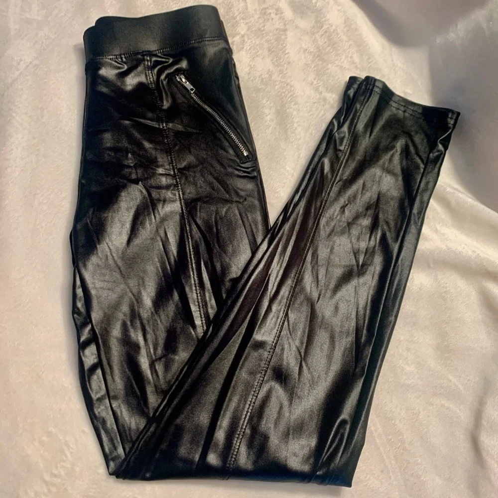 NWT Wila Leggings OSFM Vegan Leather Black Elastic Waist Zippered Pocket NEW - Picture 2 of 12
